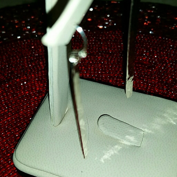 Brand New Pure SS Bar Earrings - Picture 2 of 8